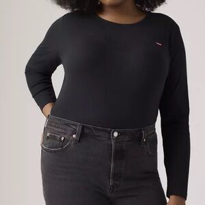 LEVI'S® WOMEN'S HAYES LONG SLEEVE TEE (PLUS SIZE)
